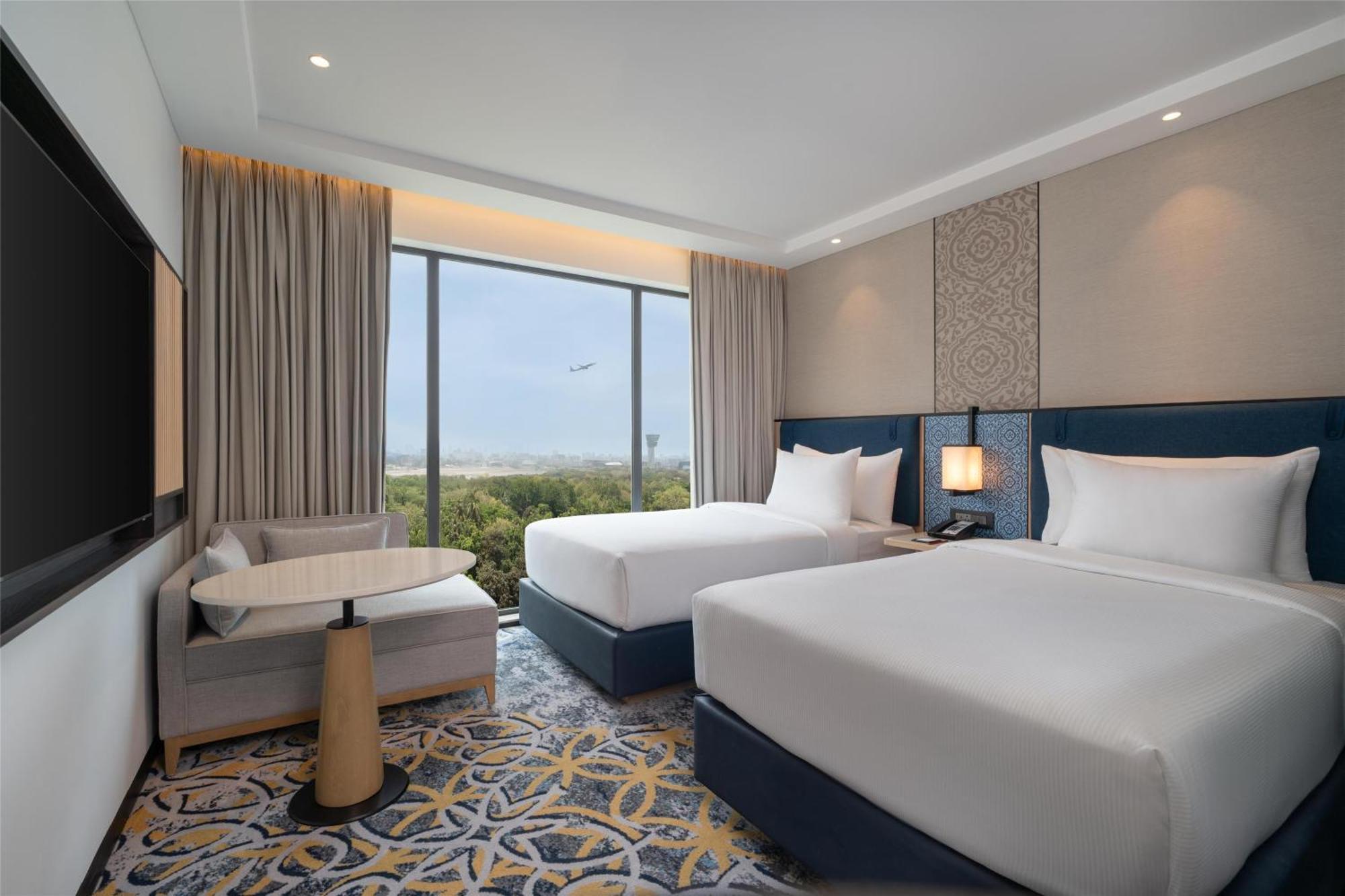 Hilton Garden International Airport