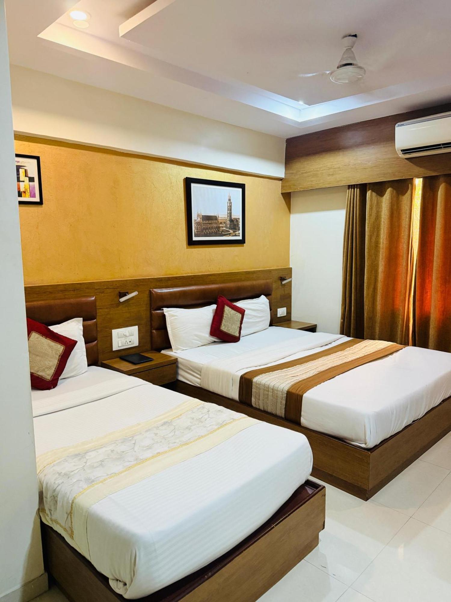 Crystal Luxury Inn- Bandra