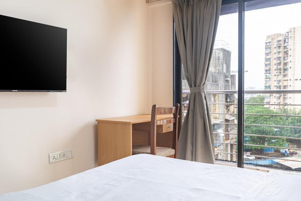 Apartment Treat Homes Service In Bkc Sindhuratna 701 *