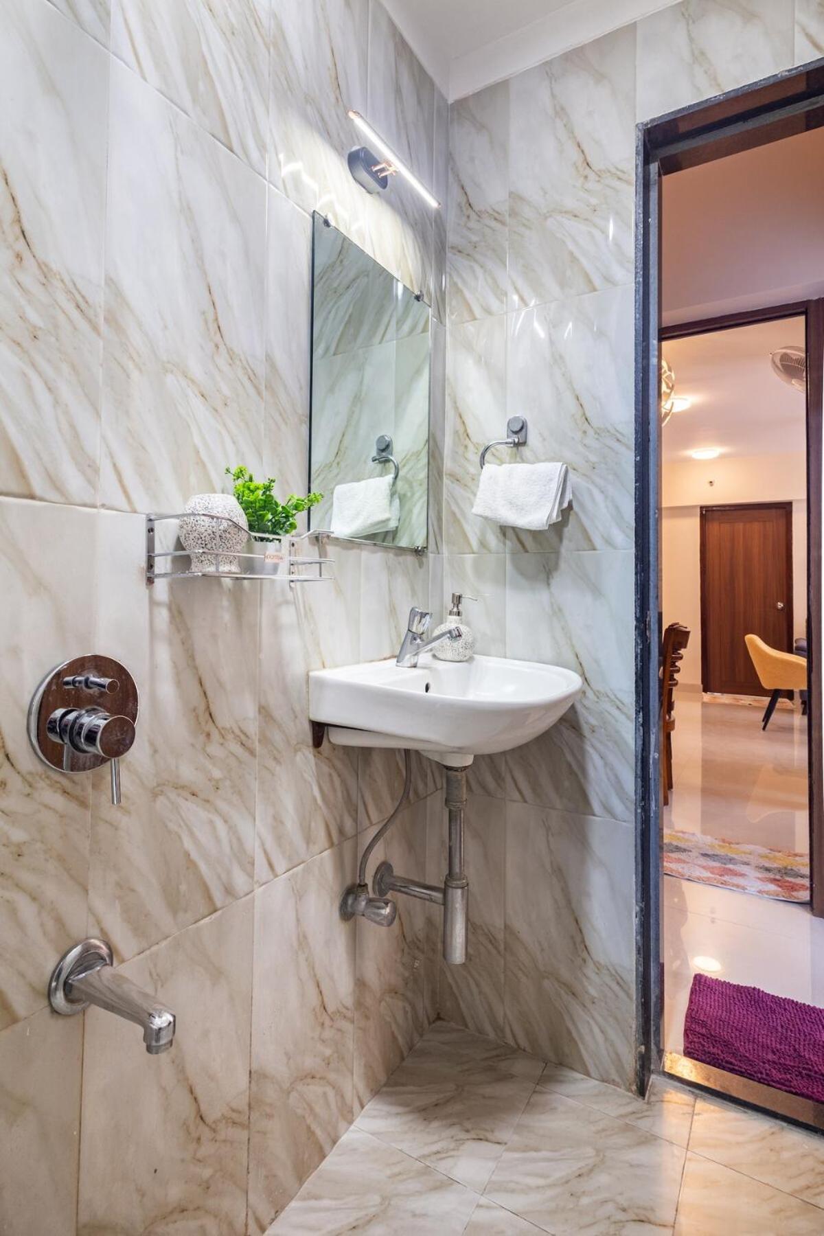 Treat Homes Service In Bkc Sindhuratna 701 * Mumbai