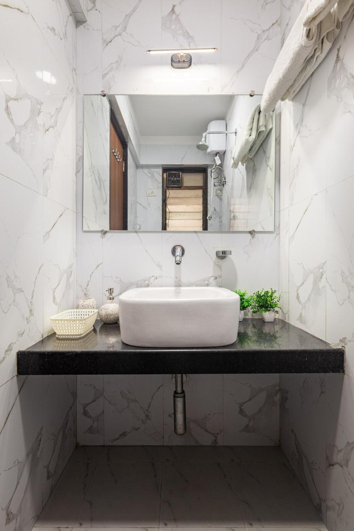 Treat Homes Service In Bkc Sindhuratna 701