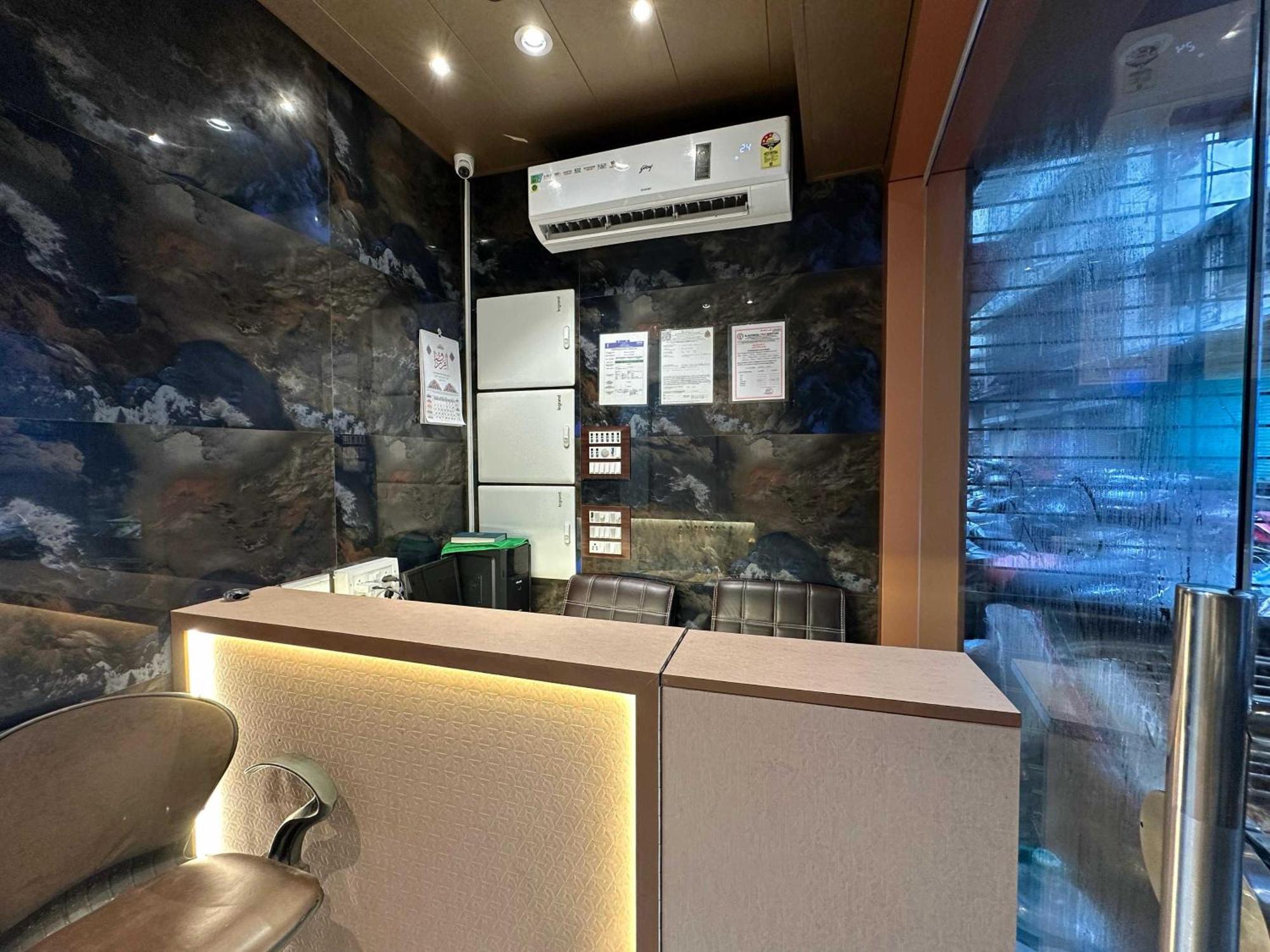 O M.m Residency Hotel