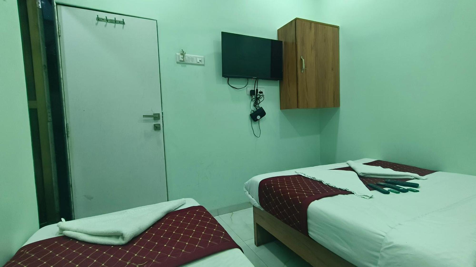 Smooth Checkin By Sea Rose - 2* Mumbai