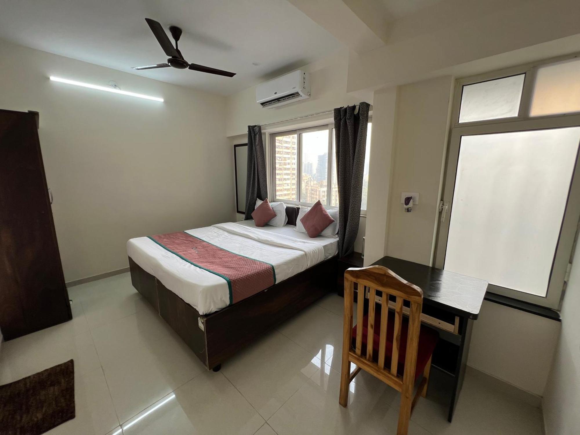 Hotel Pinaki Comfort Omkar Signet - Near Nesco