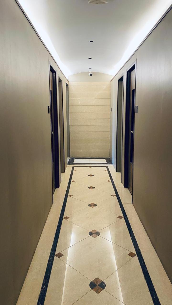 Palm Breeze - Colaba 3*