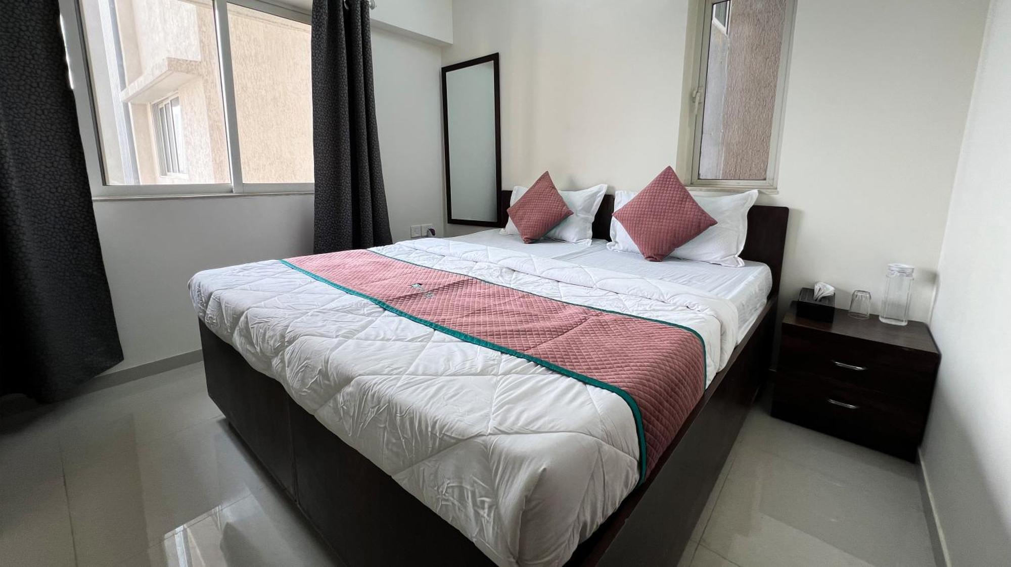 Pinaki Comfort Omkar Signet - Near Nesco Hotel 3*