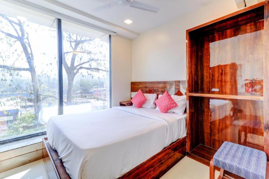Hotel Prime Inn, Andheri West - Near International Airport 3*