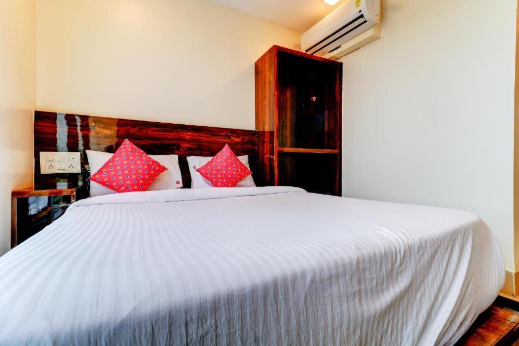 Prime Inn, Andheri West - Near International Airport Hotel Mumbai