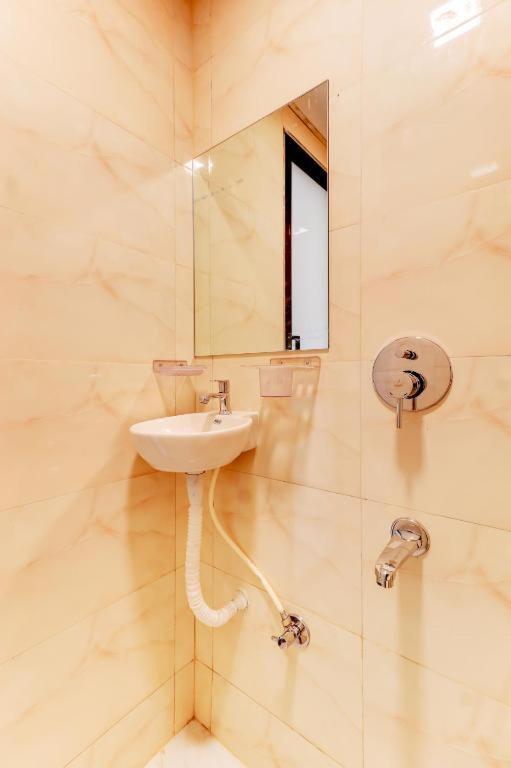 Hotel Prime Inn, Andheri West - Near International Airport