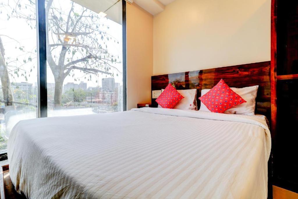 Hotel Prime Inn, Andheri West - Near International Airport Mumbai