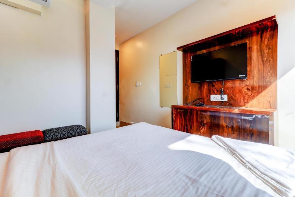 Prime Inn, Andheri West - Near International Airport Hotel