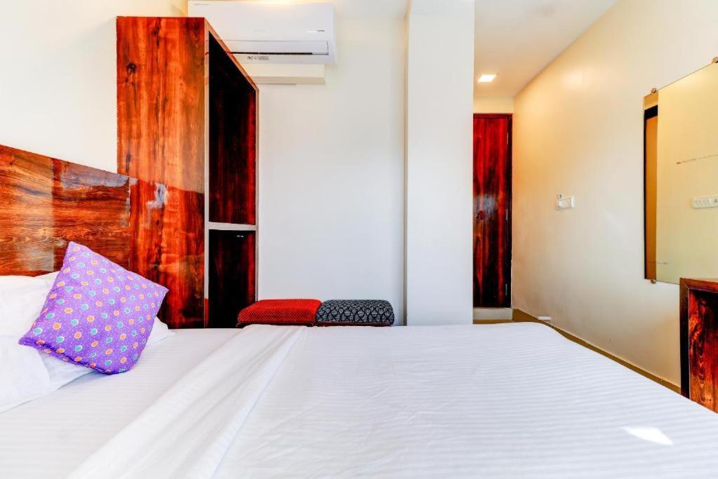 Hotel Prime Inn, Andheri West - Near International Airport Mumbai