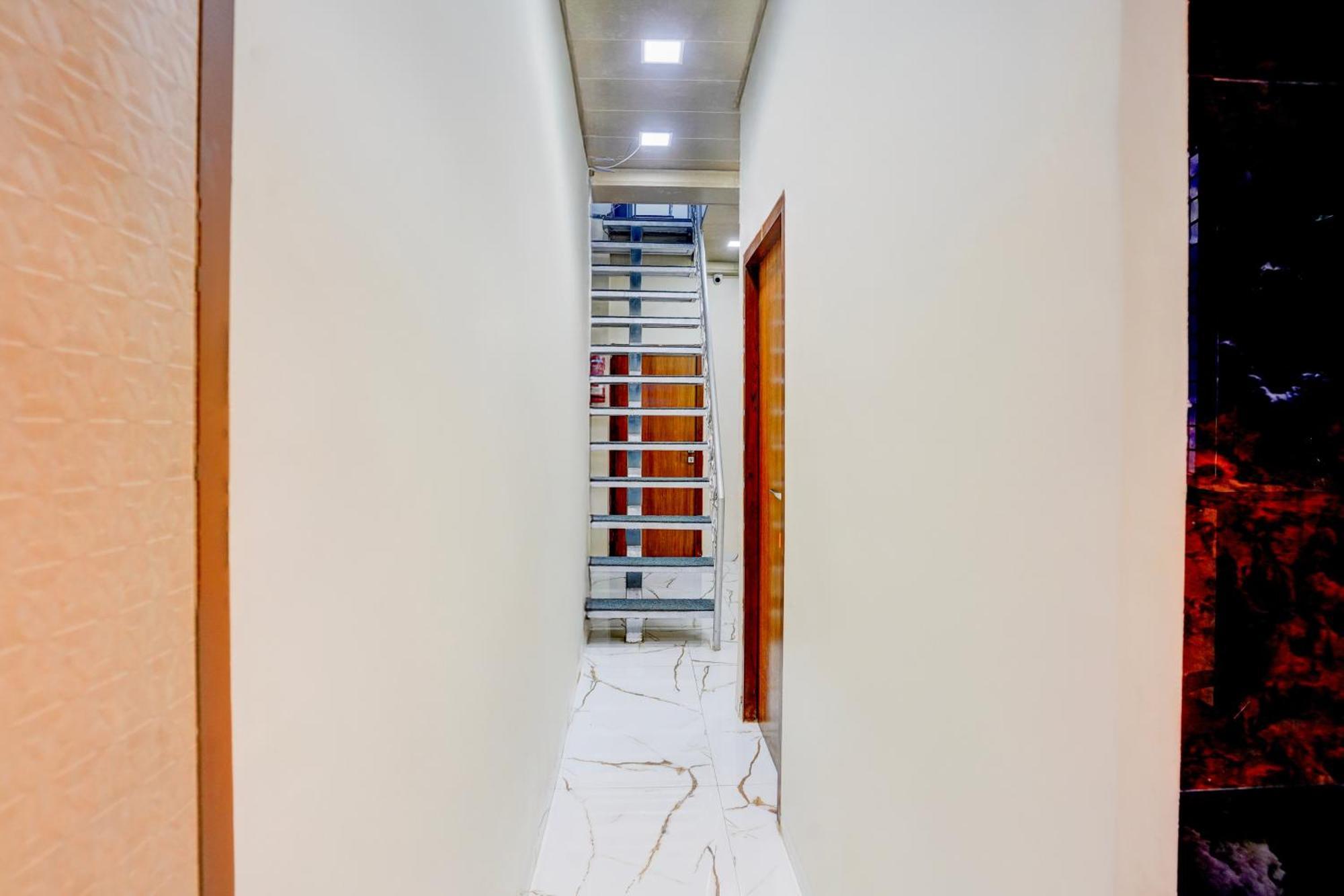 O M.m Residency Hotel 3*