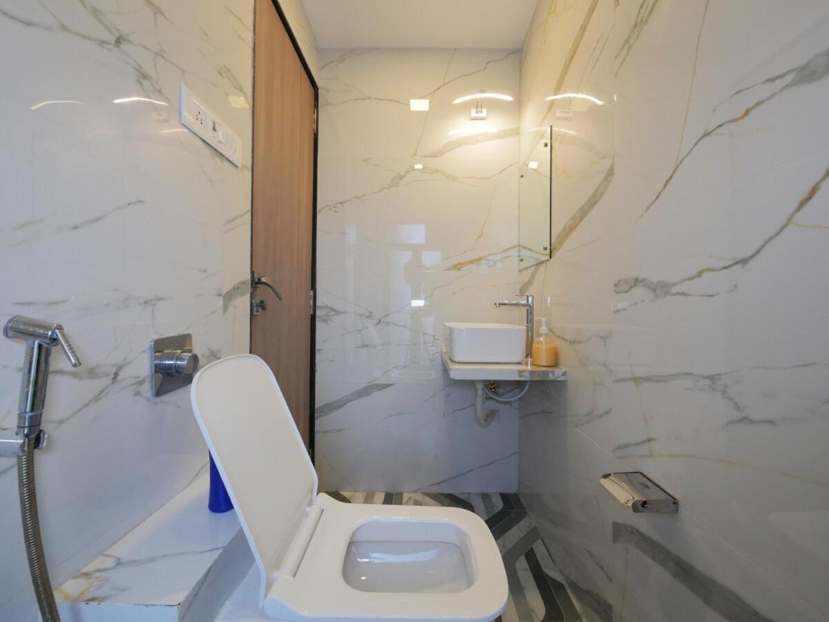 Milo Private 3bhk In Bandra Apartment Mumbai
