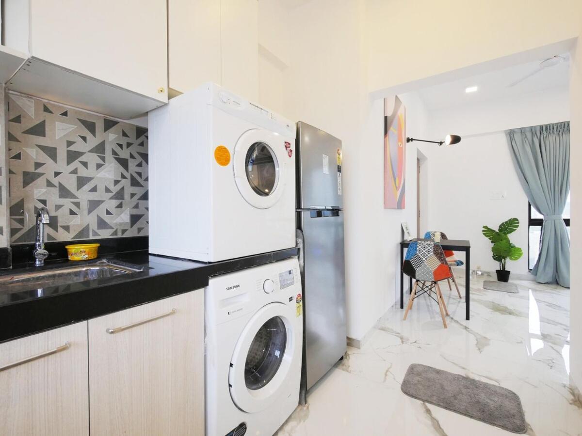 Milo Private 3bhk In Bandra Apartment *