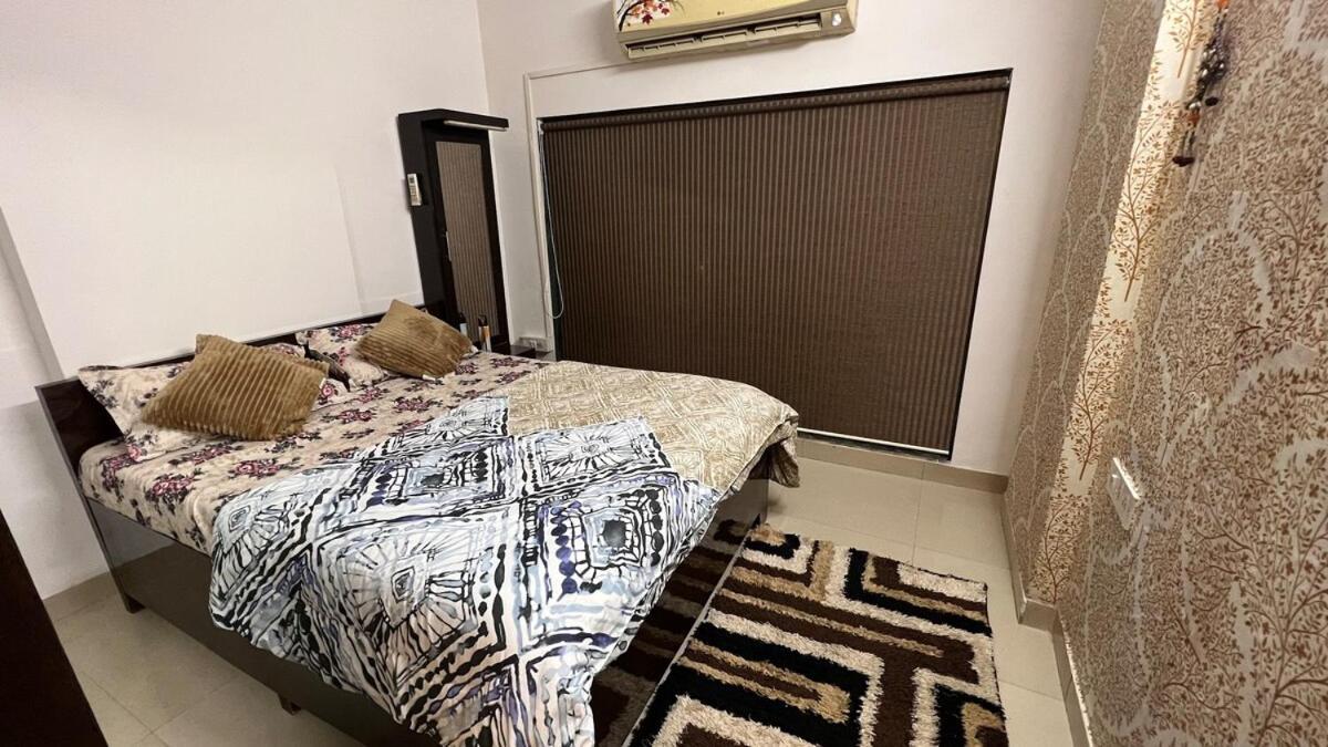 Apartment Entire Flat In Andheri West #08 *