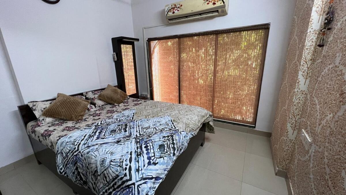 Entire Flat In Andheri West #08 *