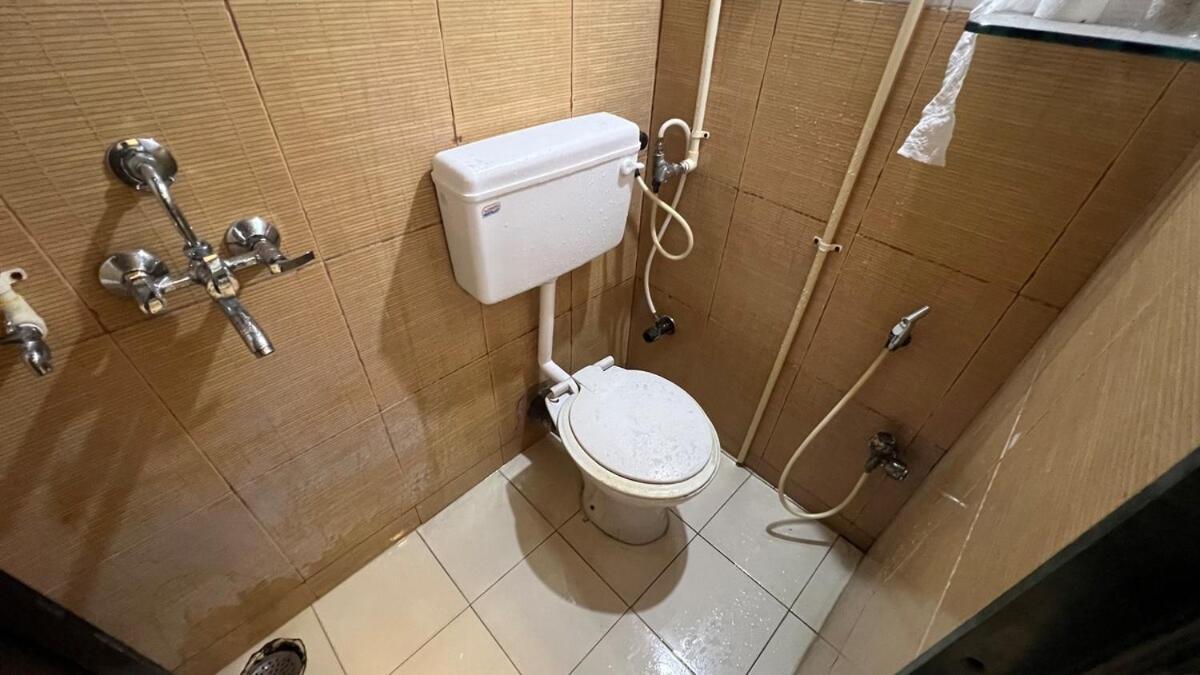 Apartment Entire Flat In Andheri West #08