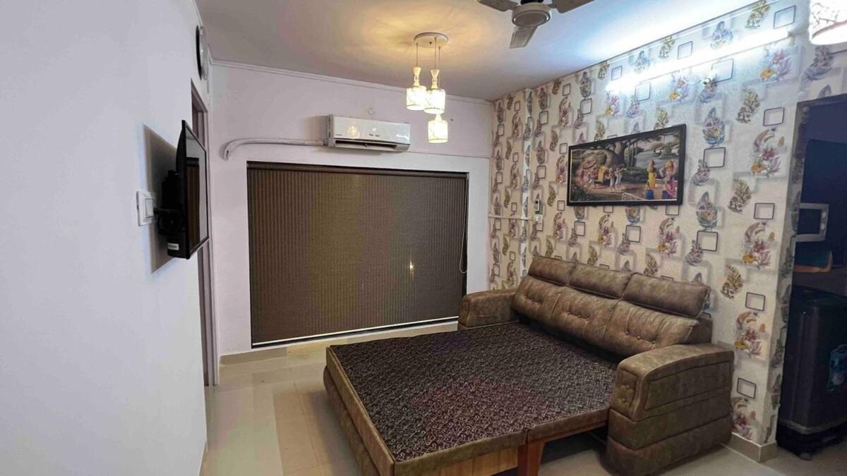 Apartment Entire Flat In Andheri West #08 *