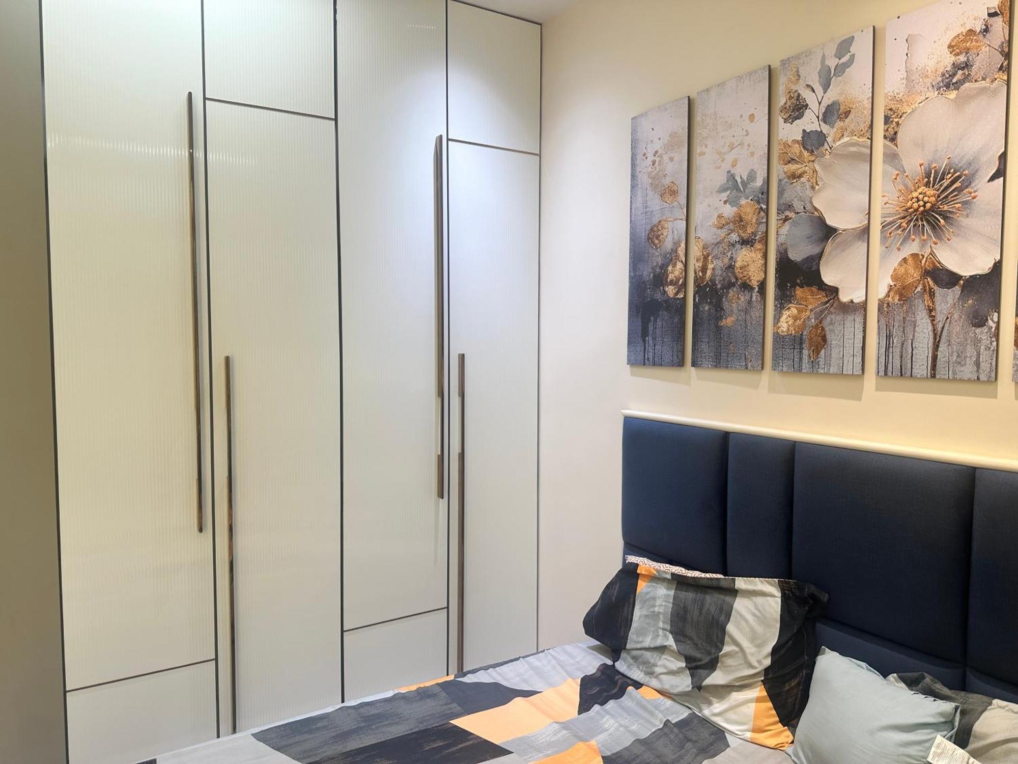 2bhk Flat In Kandivali,mumbai * Mumbai
