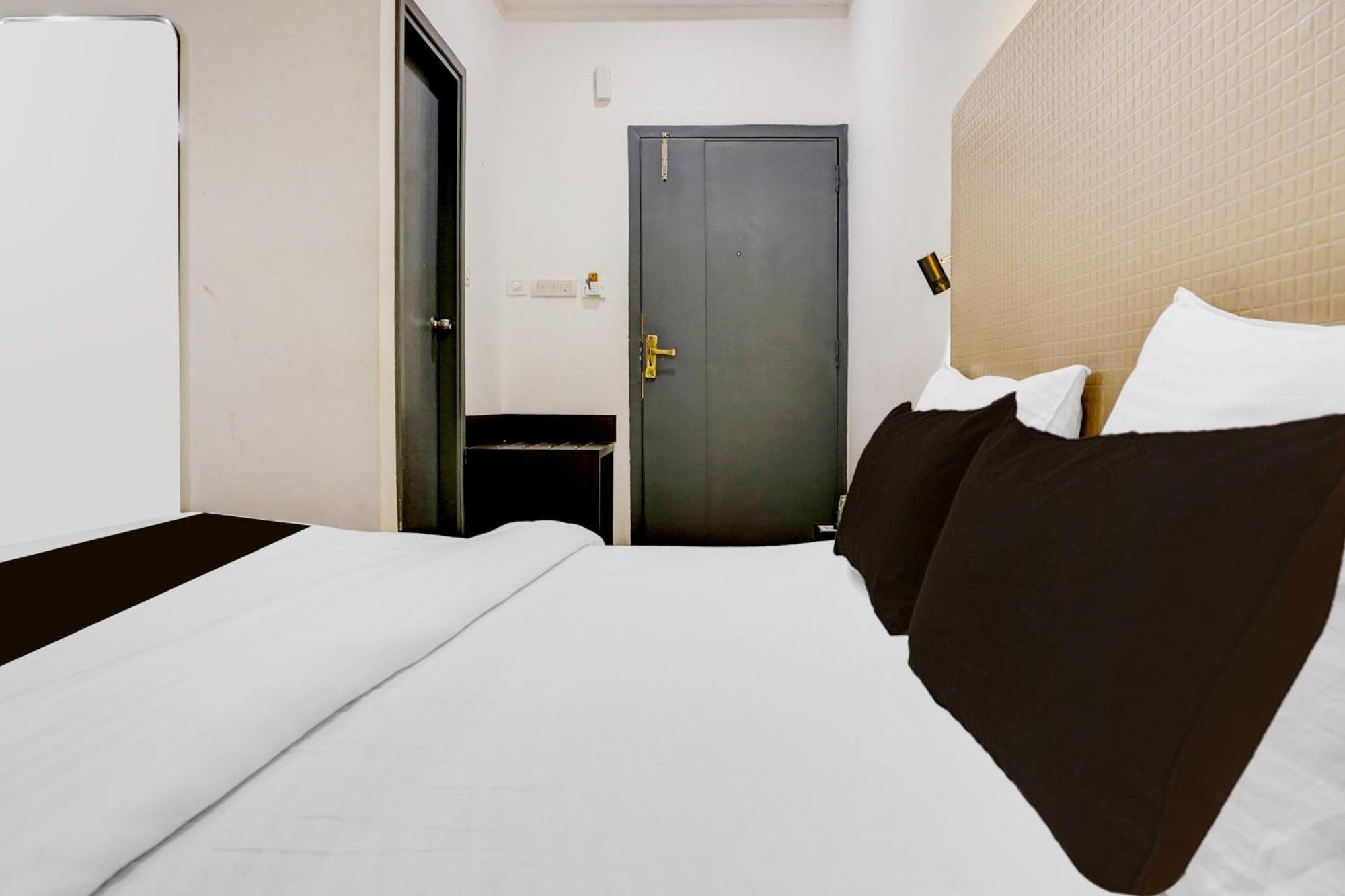 Hotel Super Townhouse Exhibition Centre Goregaon 3*