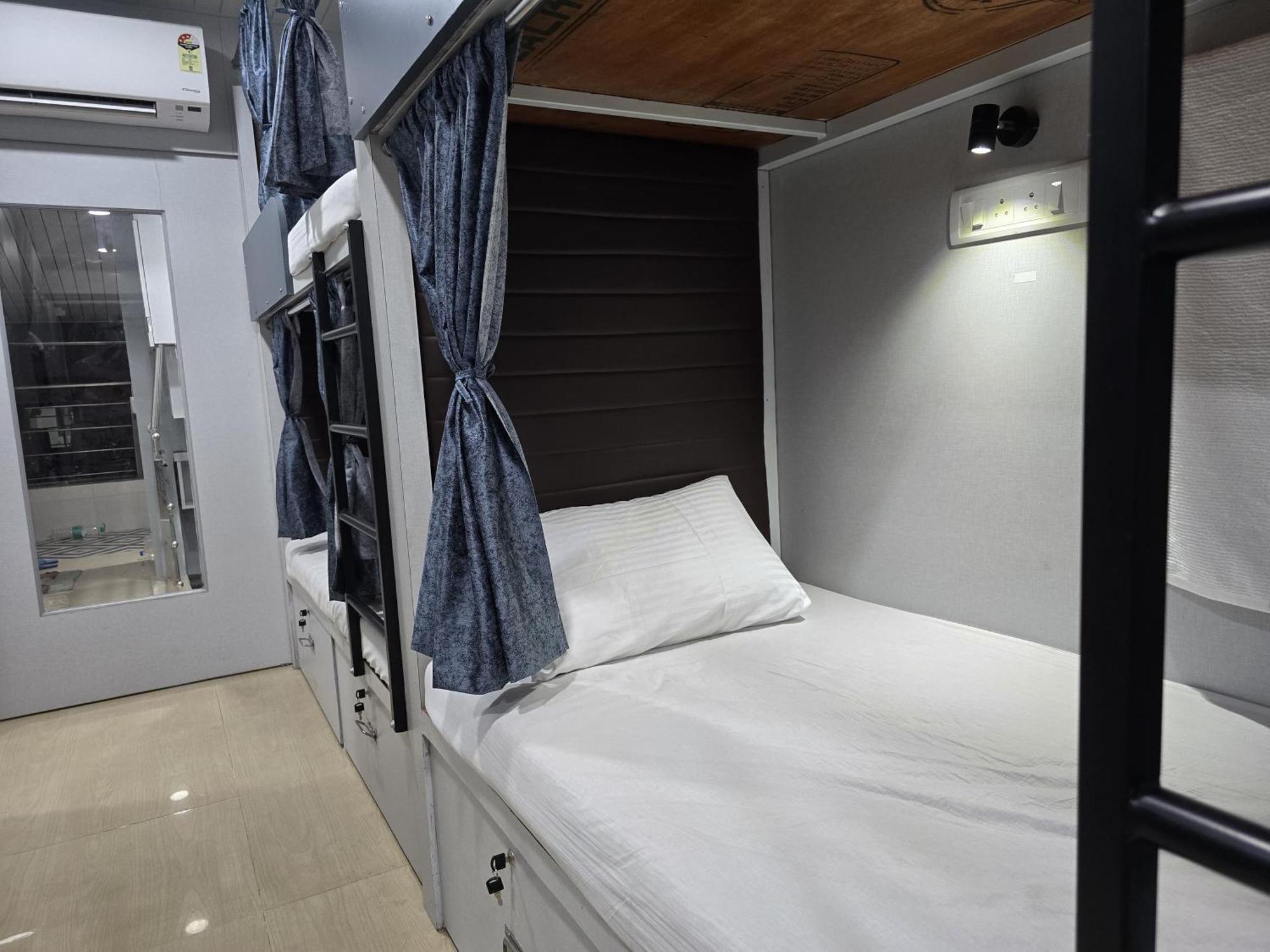 Aqua Marol Hostel Mumbai