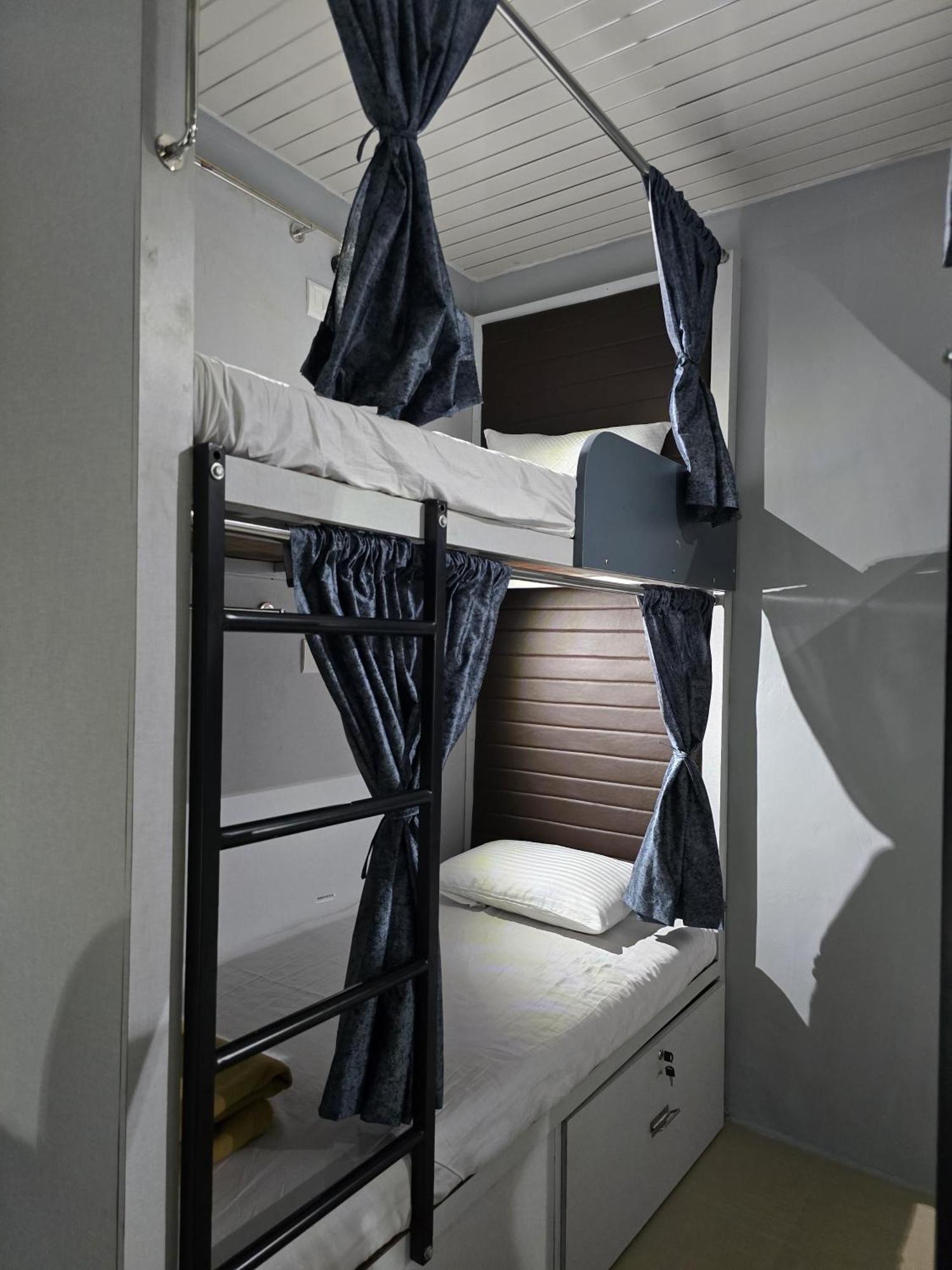 Hostel Aqua Marol