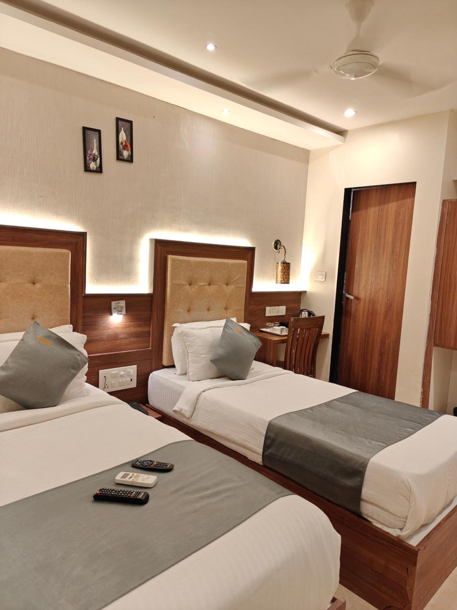 Amber Palace Hotel 3*