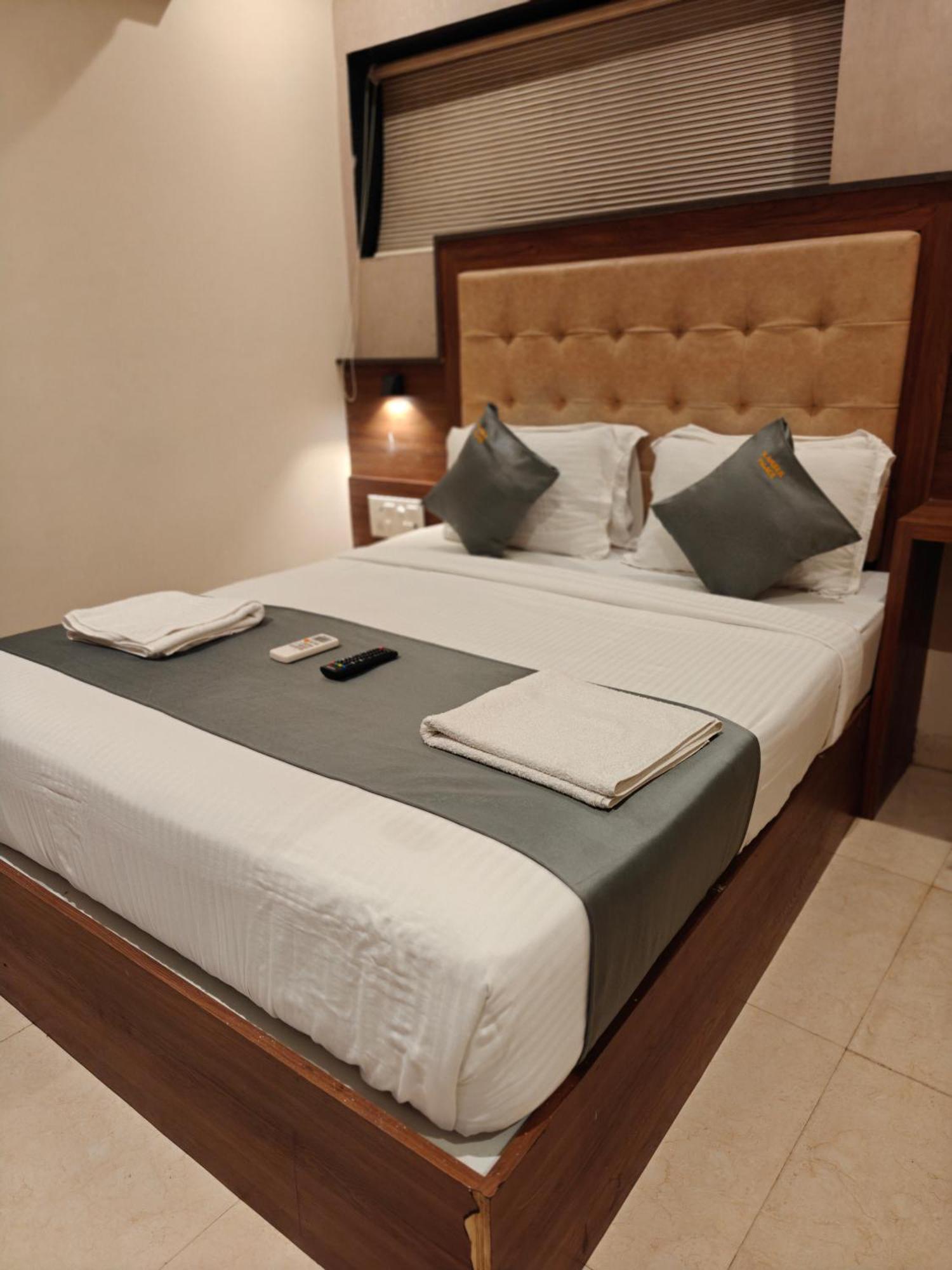 Hotel Amber Palace 3*