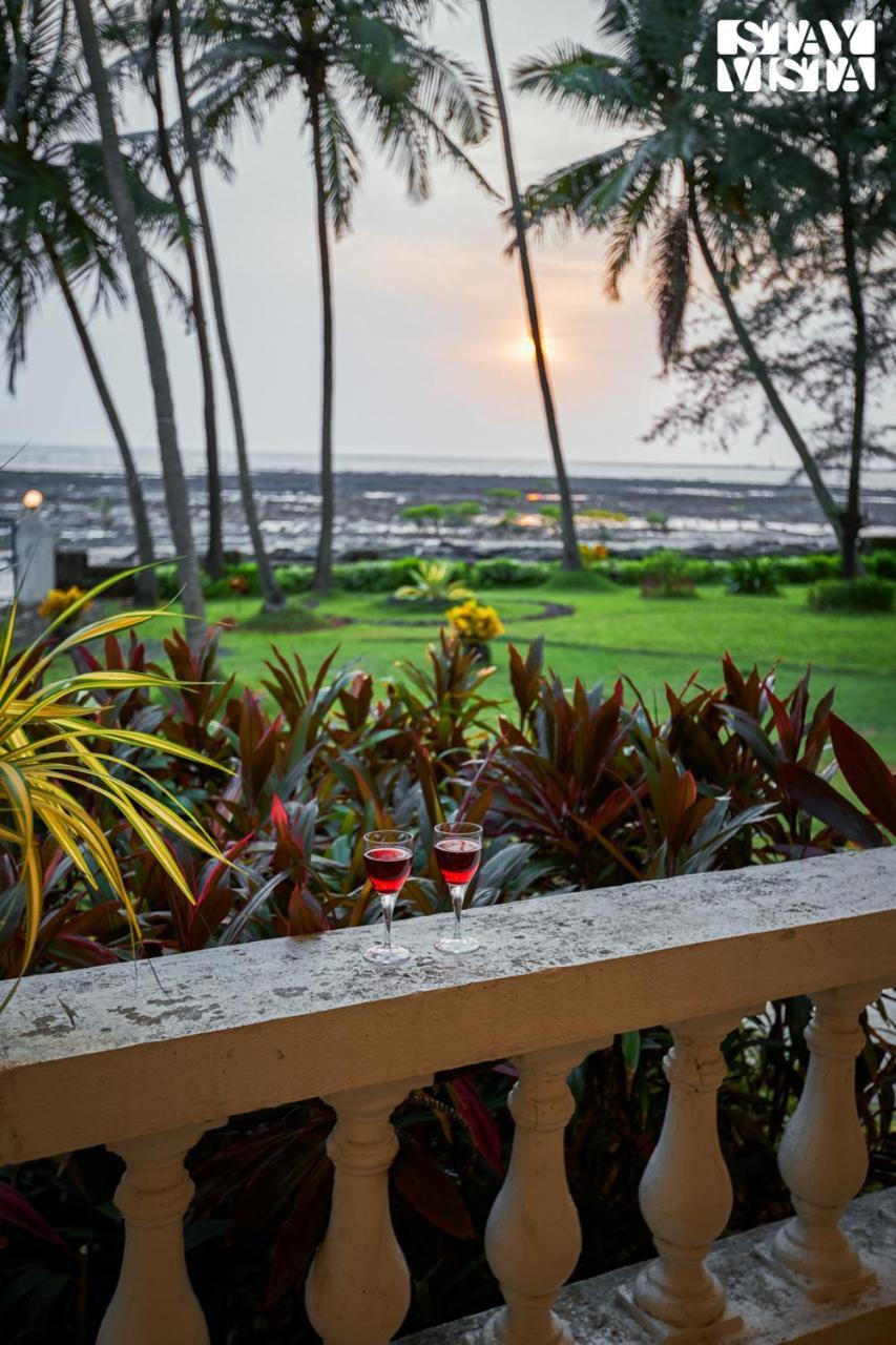 Villa Stayvista's Bharat - Beachfront Serenity With A Spacious Lawn Mumbai