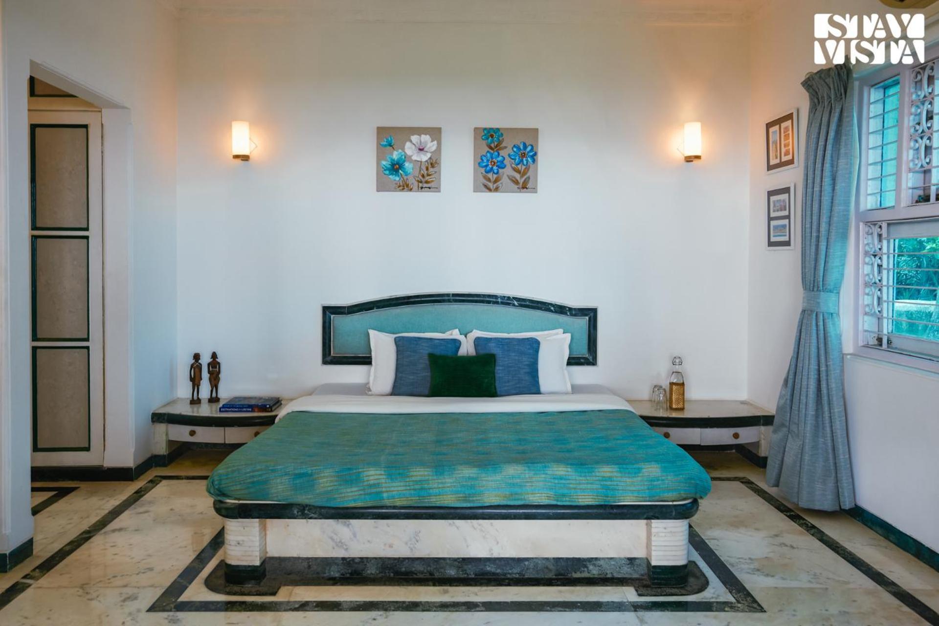 Stayvista's Bharat - Beachfront Serenity With A Spacious Lawn Villa *