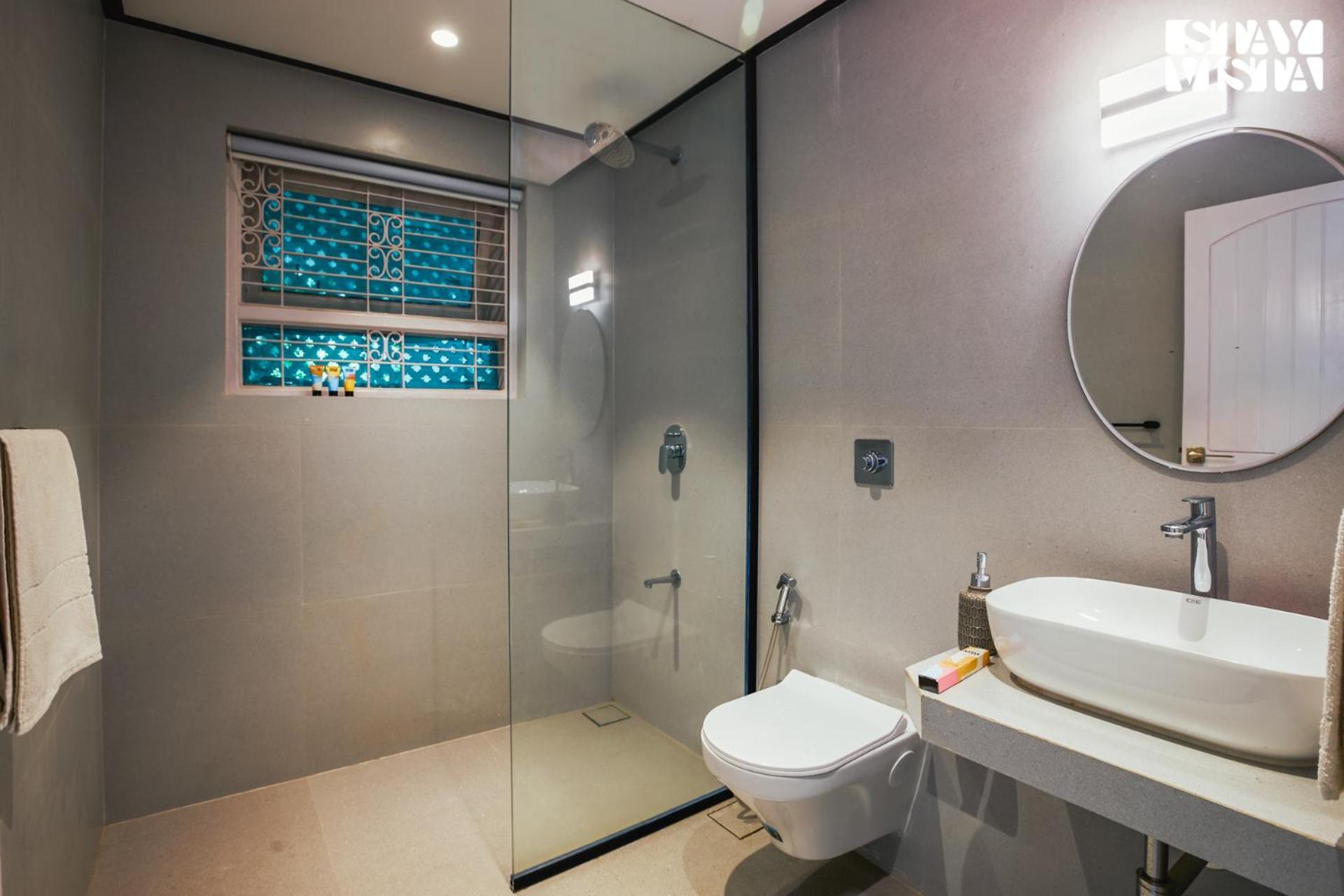 Stayvista's Bharat - Beachfront Serenity With A Spacious Lawn Villa Mumbai