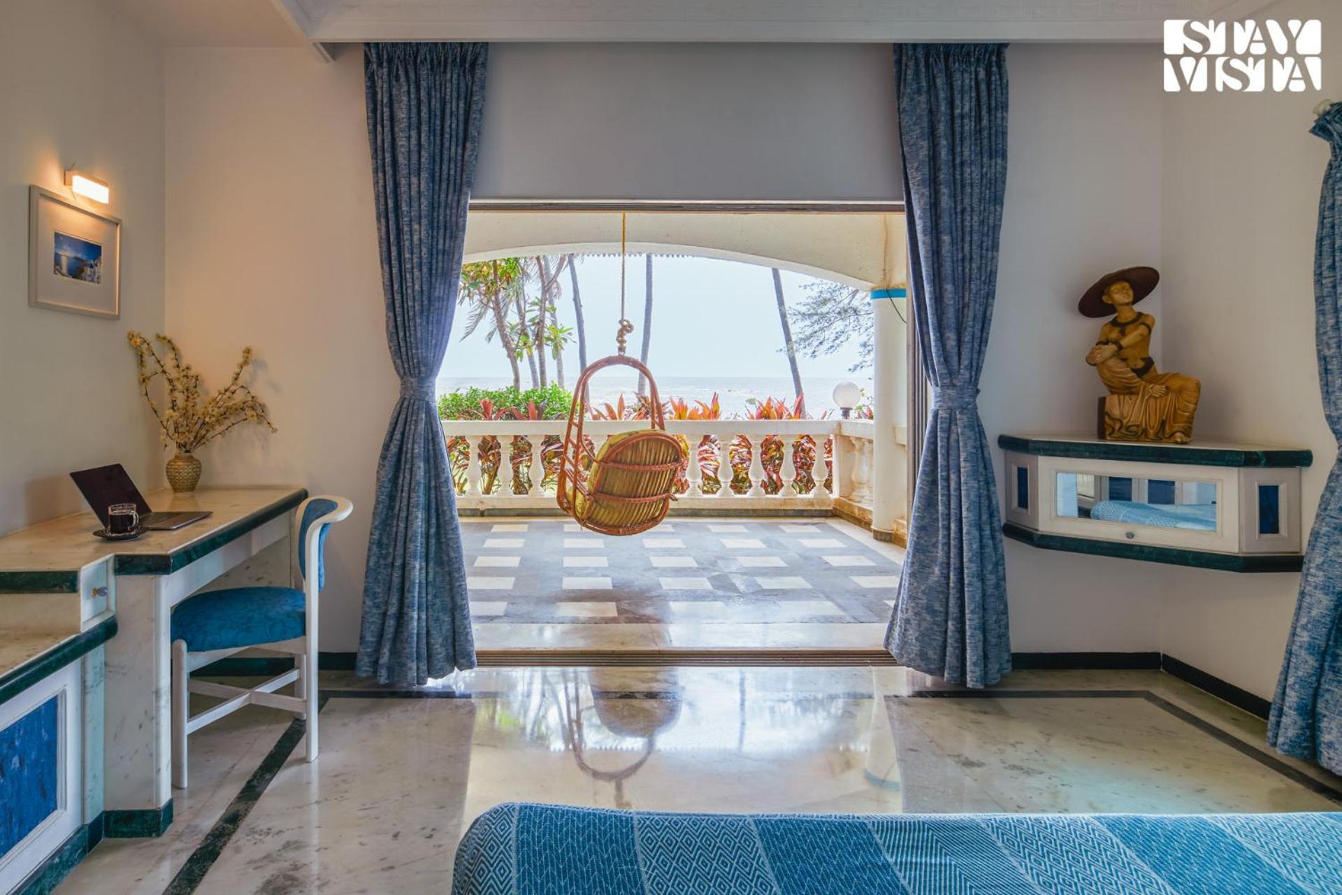 Stayvista's Bharat - Beachfront Serenity With A Spacious Lawn Mumbai
