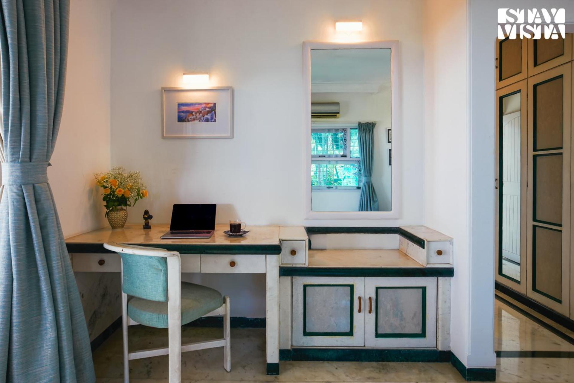 Stayvista's Bharat - Beachfront Serenity With A Spacious Lawn * Mumbai