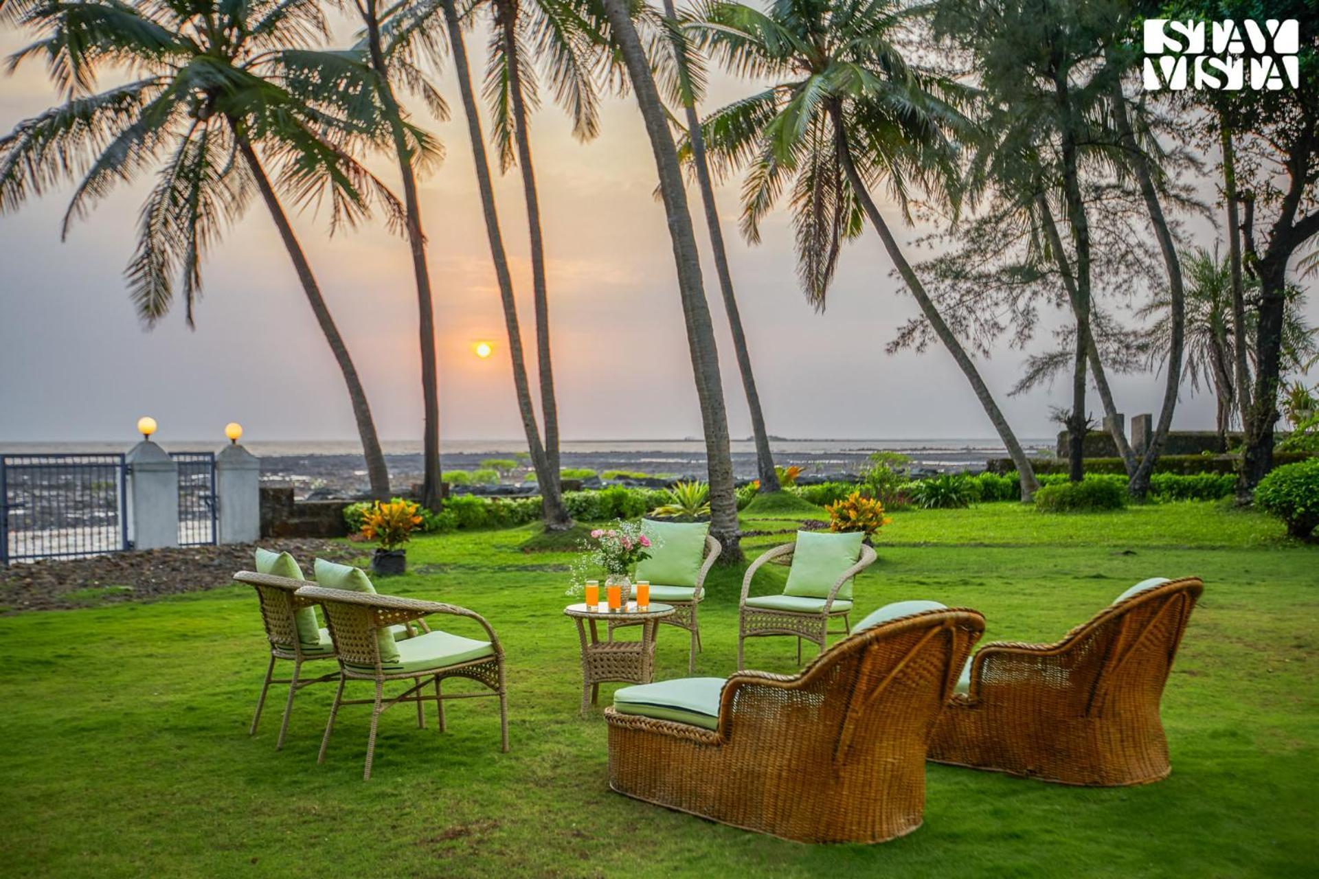 Stayvista's Bharat - Beachfront Serenity With A Spacious Lawn Villa