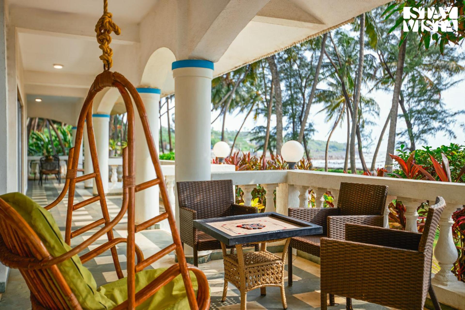 Stayvista's Bharat - Beachfront Serenity With A Spacious Lawn Villa Mumbai