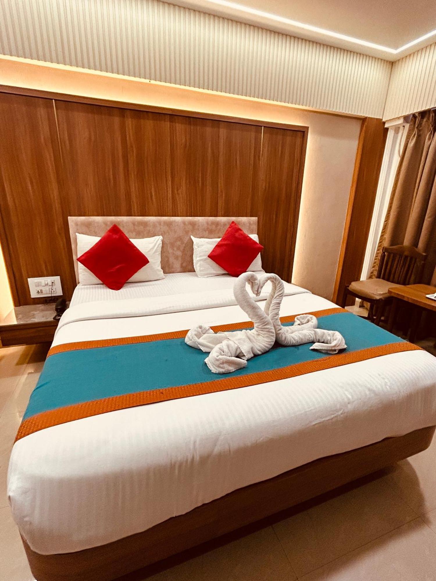 Sahar International Hotel