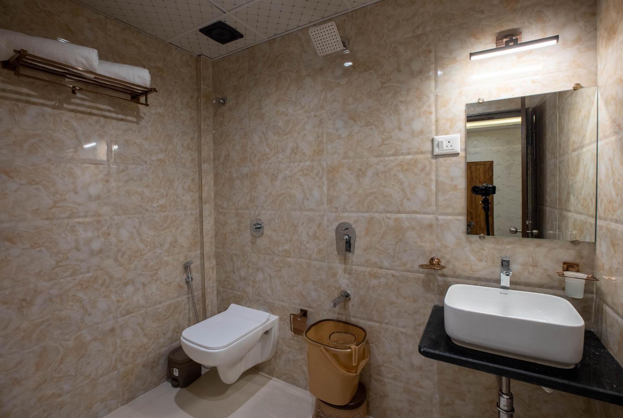 Hotel Heraa International Mumbai