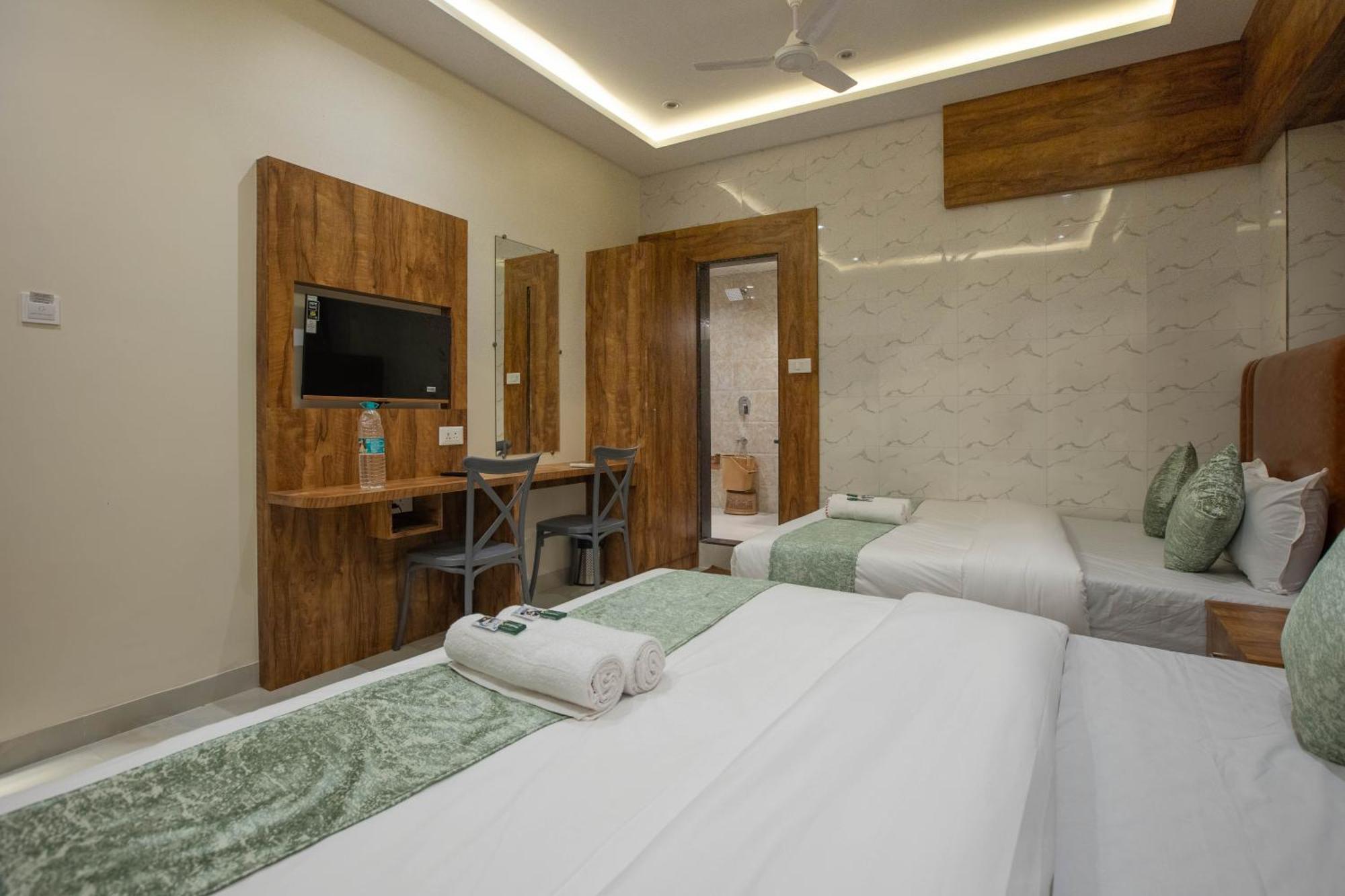 Hotel Heraa International