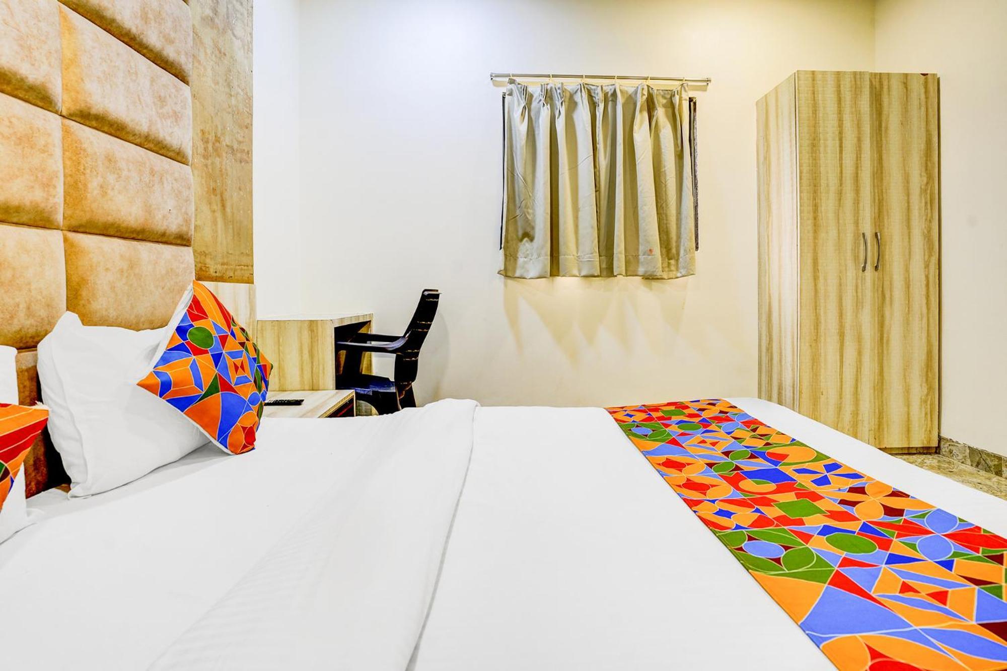 Hotel Fabexpress Sumit Palace Mumbai