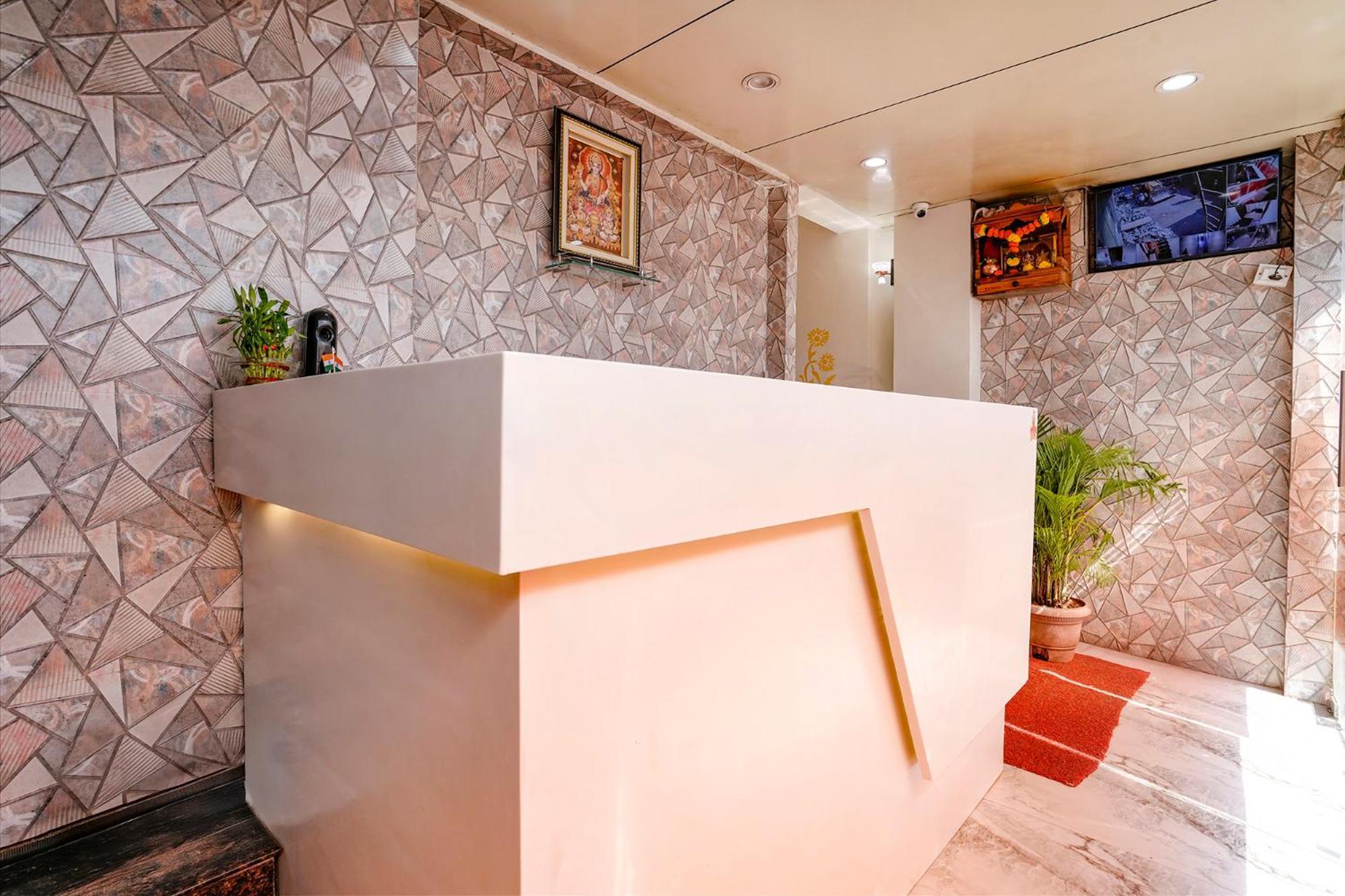 Glitz Priceless-lokhandwala 3* Mumbai