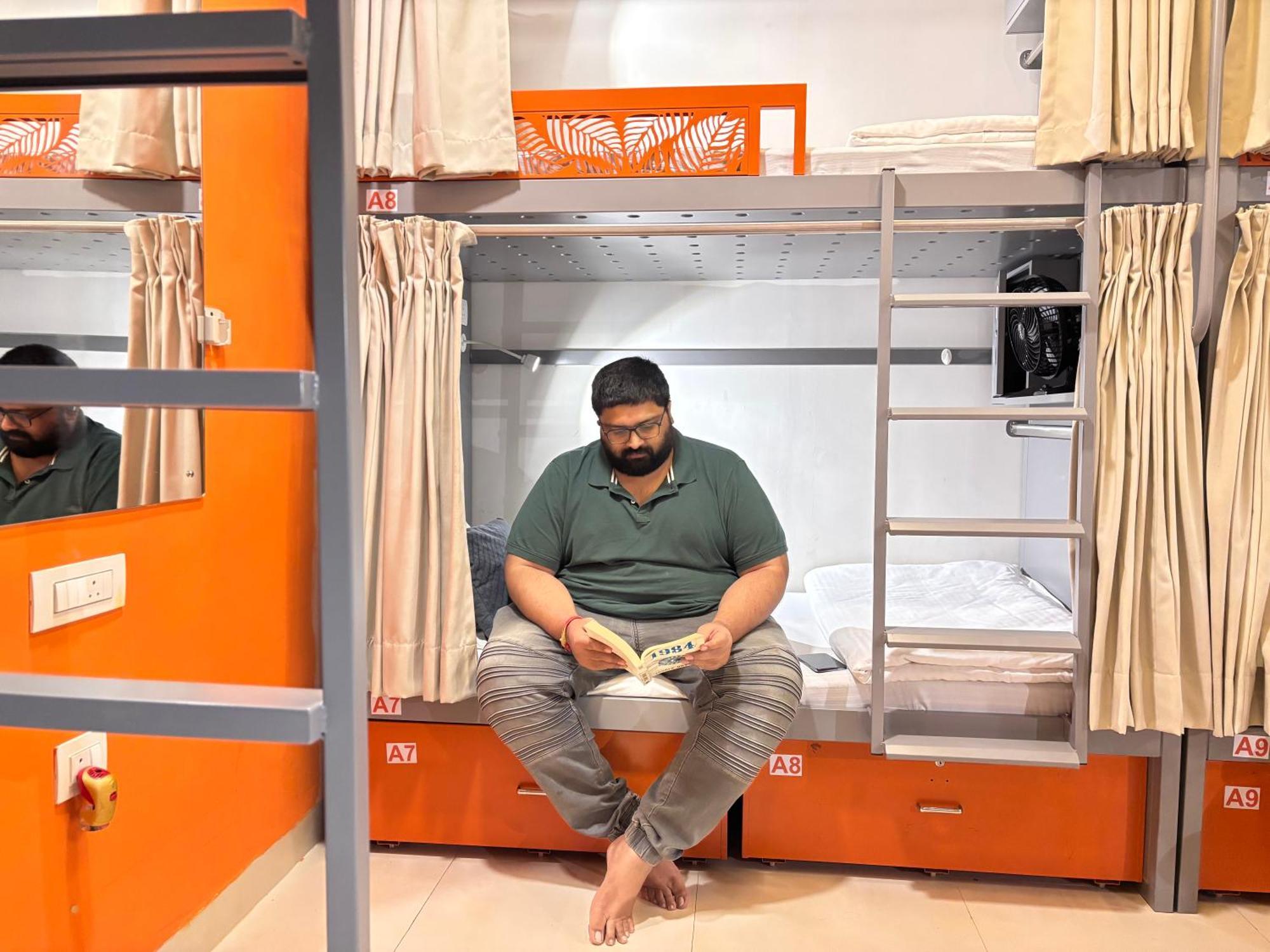 Hostel Ostelo Airport *