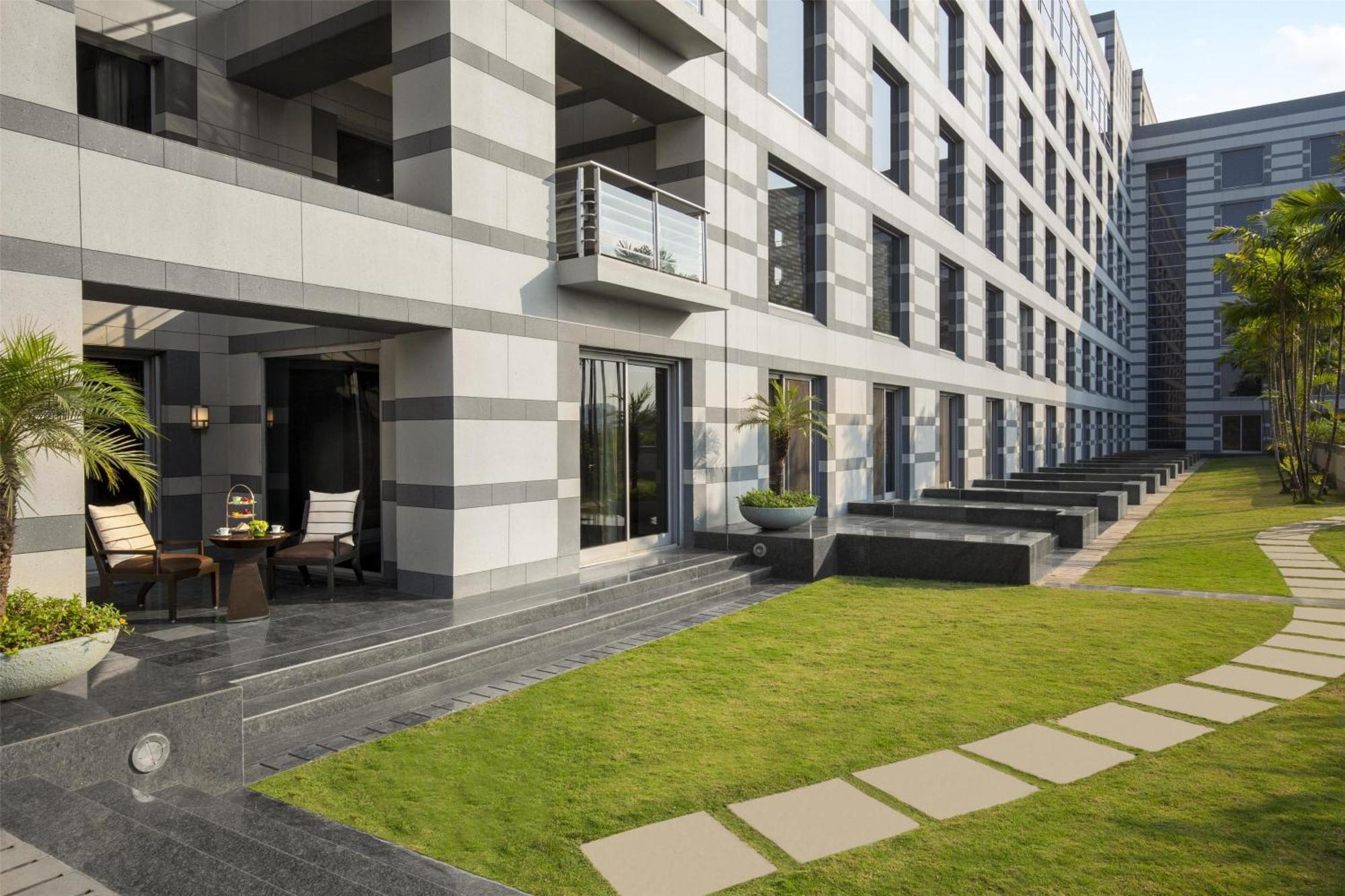 Grand Hyatt And Residences 5*