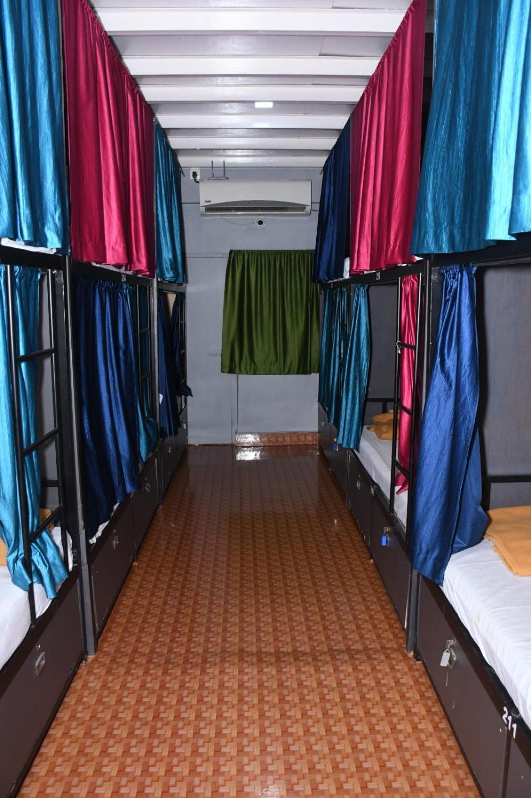 Hangout Hostel