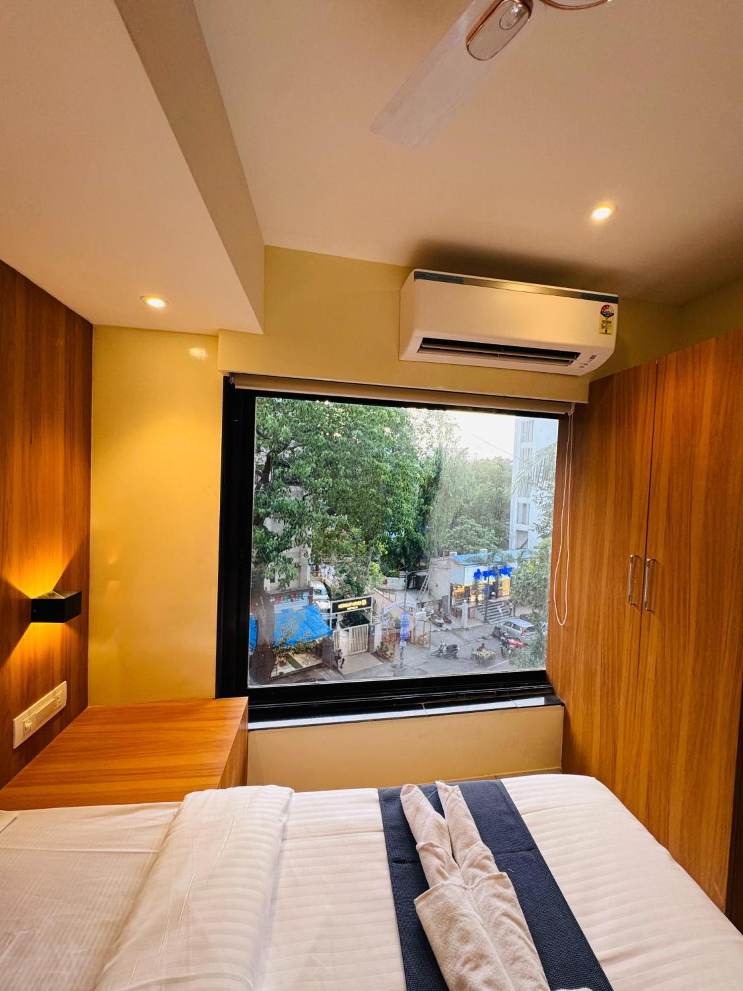 Comfort Castle Hotel Mumbai