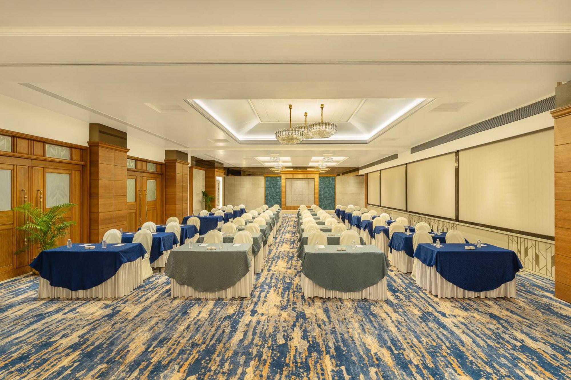 Kohinoor Continental, Airport Hotel