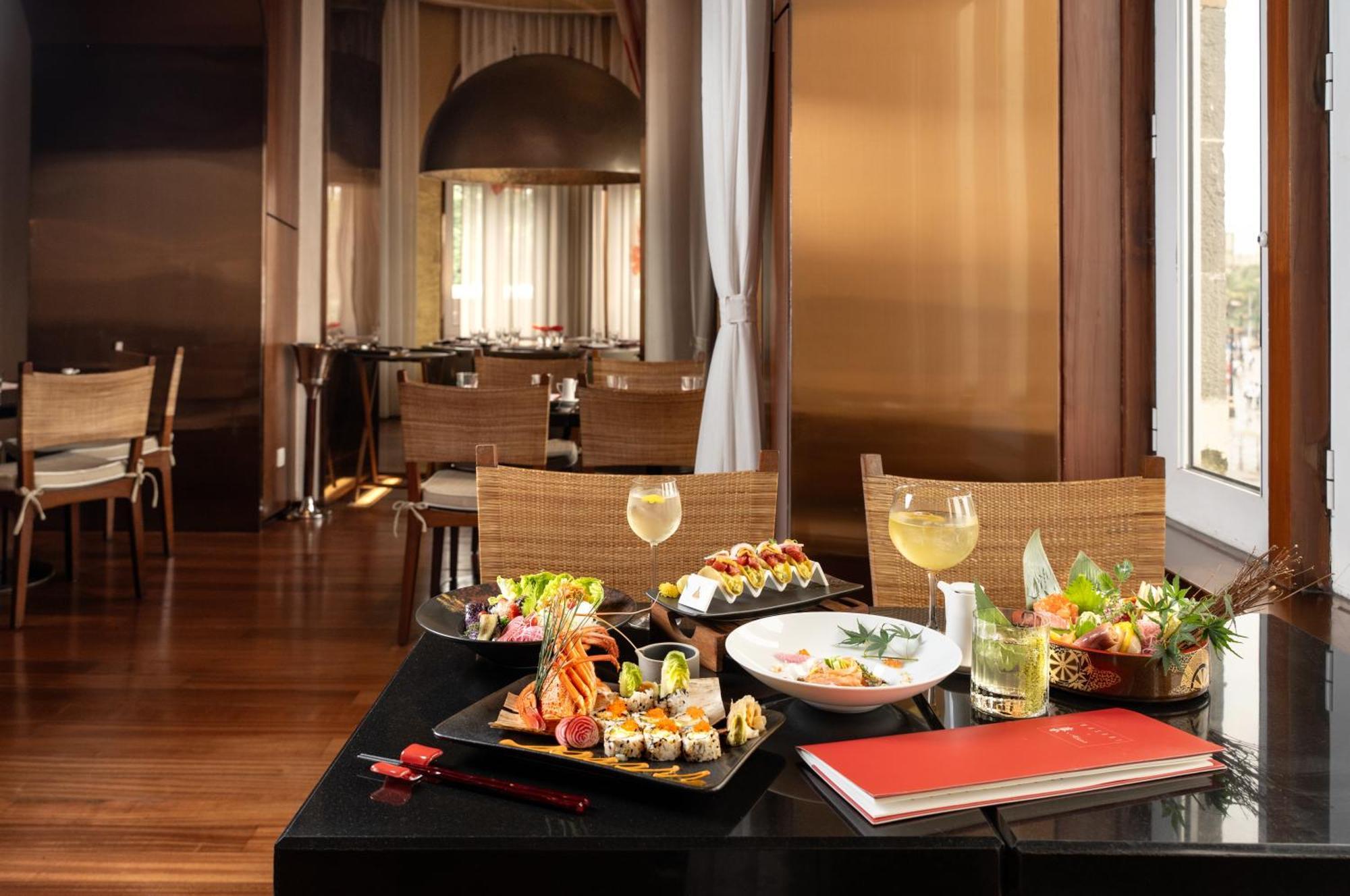 The Taj Mahal Tower, Hotel 5*