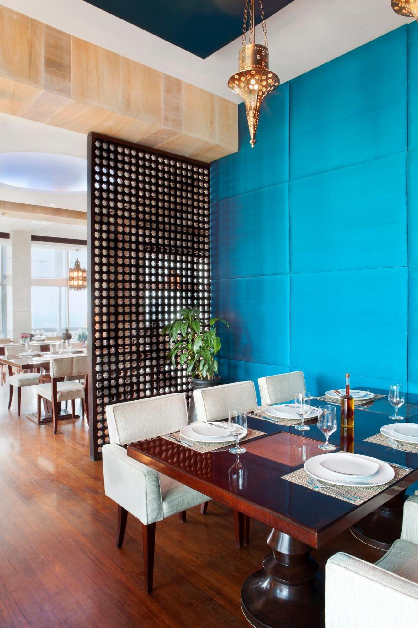 The Taj Mahal Tower, Hotel 5*