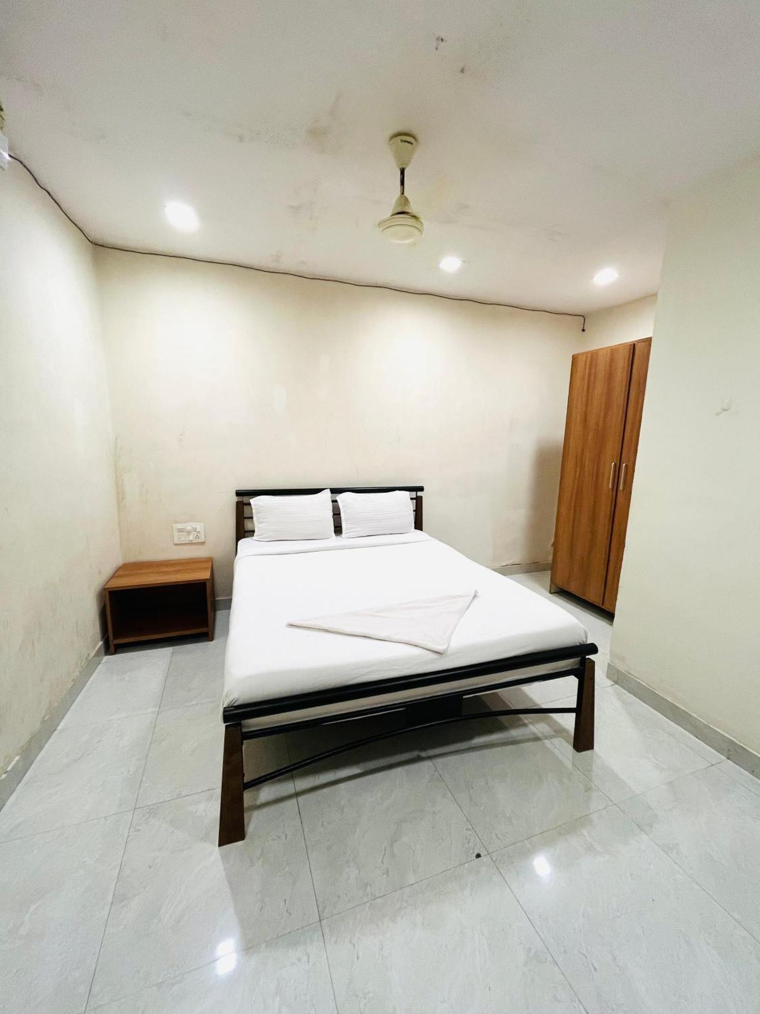 Red House - Powai Groups Hostel