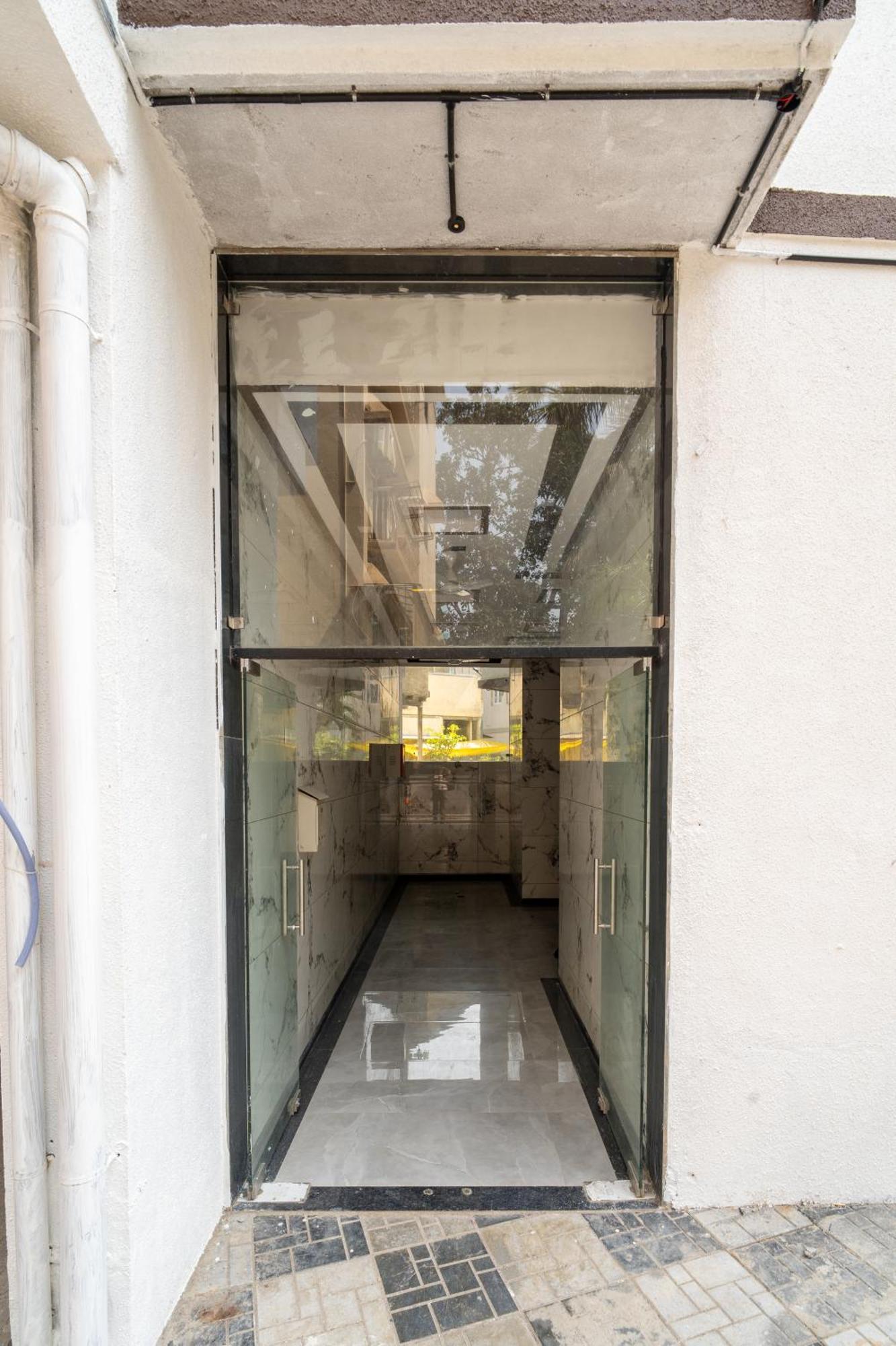 Luna 1bhk Bandra W By The Company *